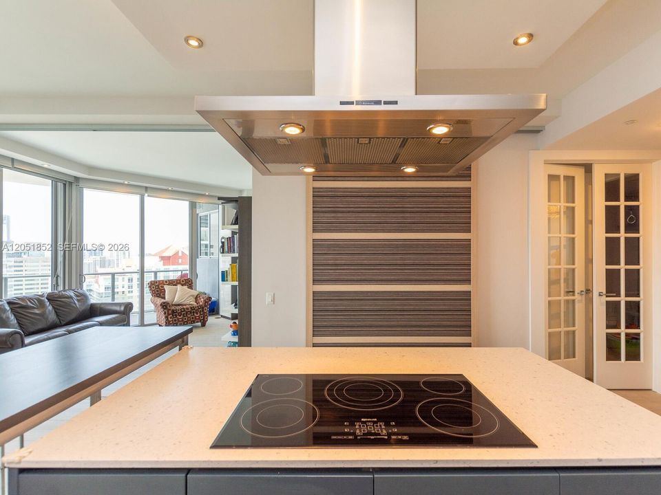 For Rent: $14,000 (4 beds, 3 baths, 2365 Square Feet)