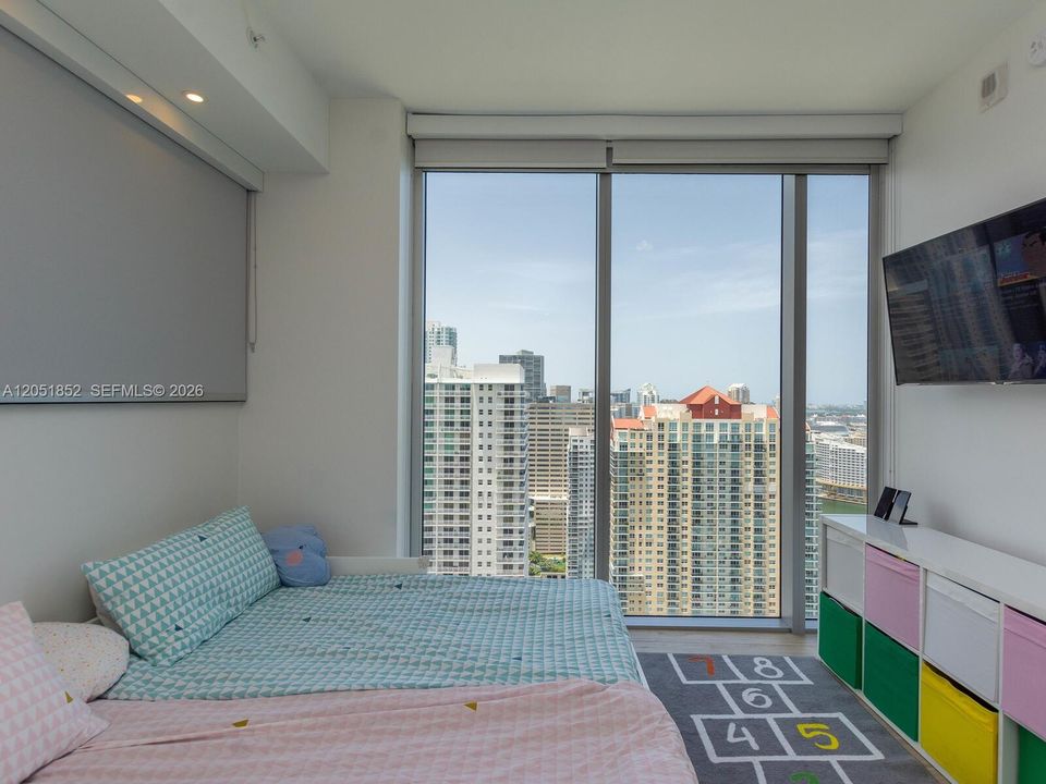 For Rent: $14,000 (4 beds, 3 baths, 2365 Square Feet)