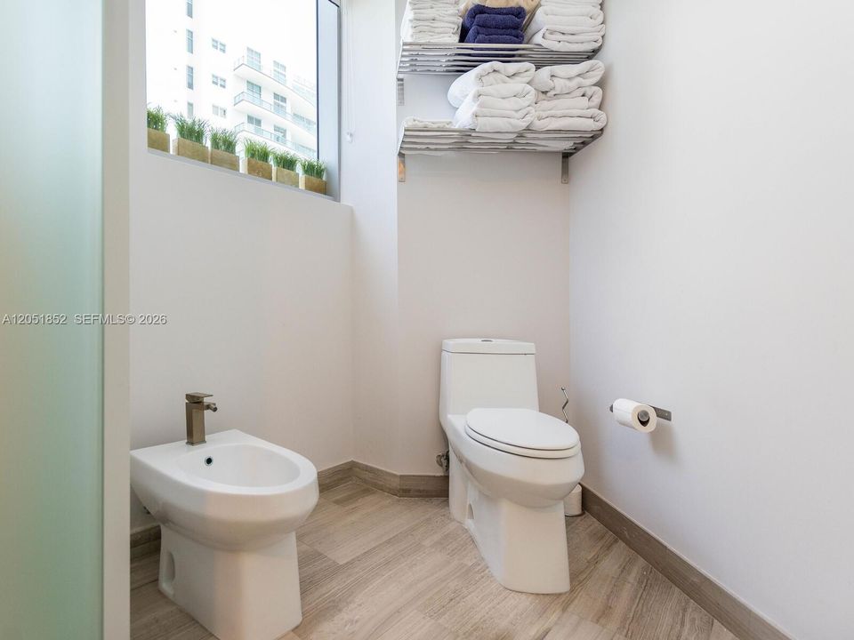For Rent: $14,000 (4 beds, 3 baths, 2365 Square Feet)