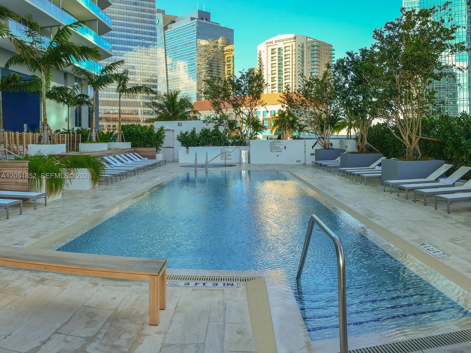 For Rent: $14,000 (4 beds, 3 baths, 2365 Square Feet)