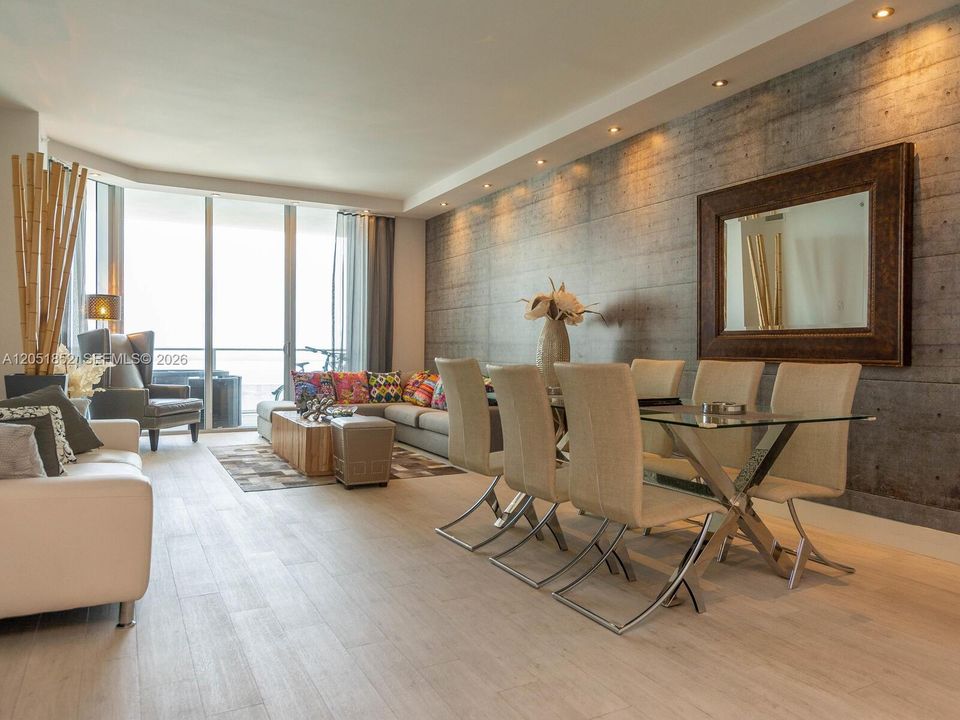For Rent: $14,000 (4 beds, 3 baths, 2365 Square Feet)