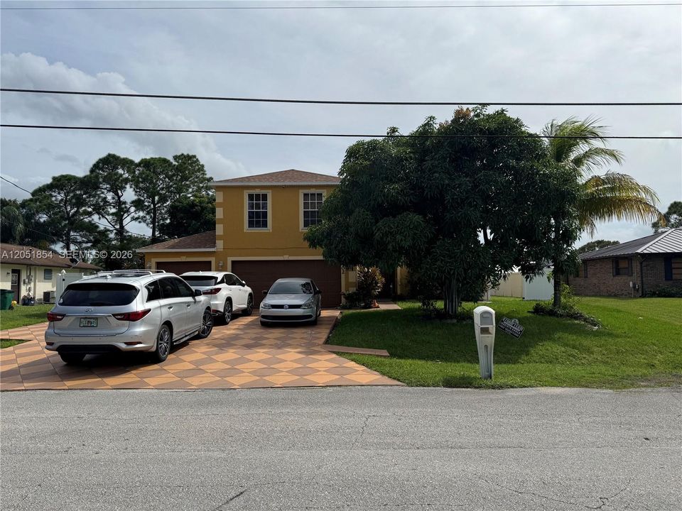 En Venta: $540,000 (4 camas, 3 baños, 2792 Pies cuadrados)