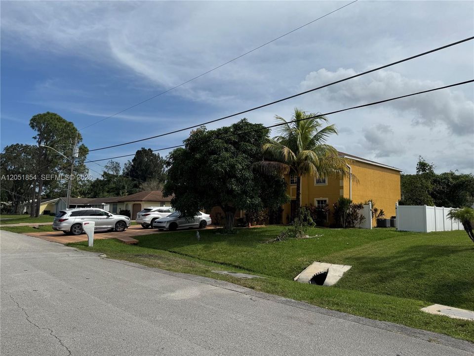 En Venta: $540,000 (4 camas, 3 baños, 2792 Pies cuadrados)