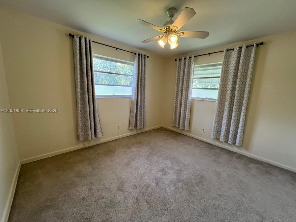В аренду: $2,950 (2 спален, 2 ванн, 1294 Квадратных фут)