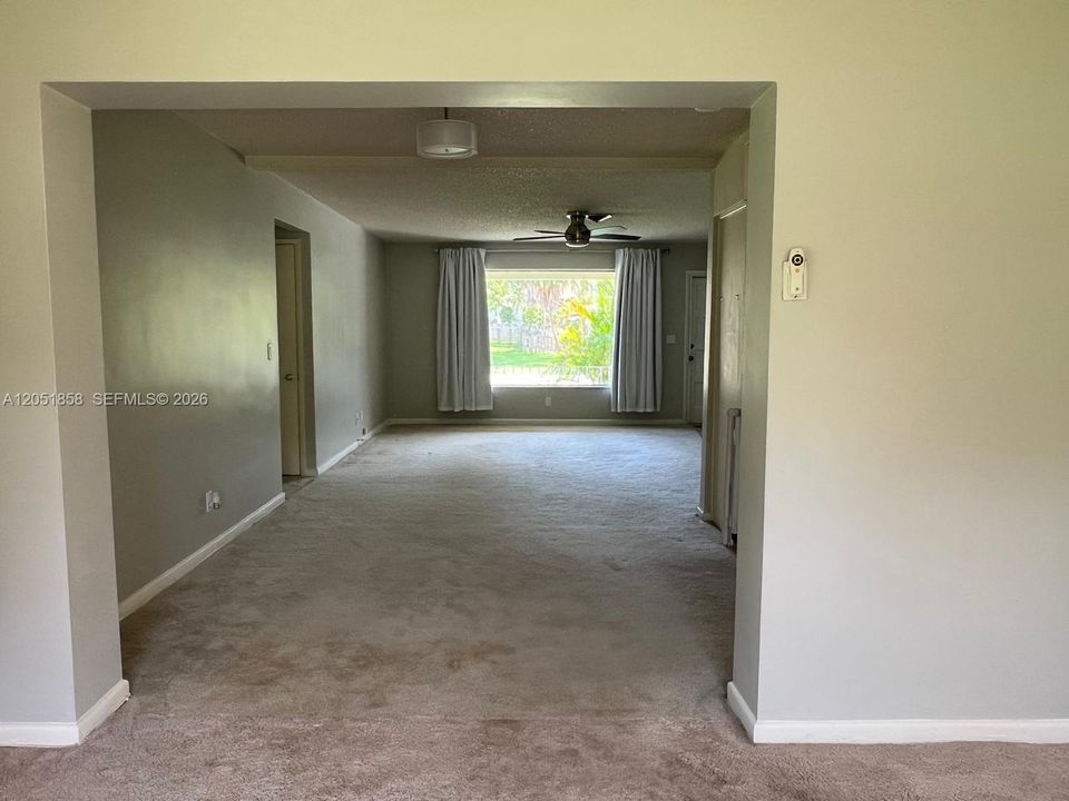 В аренду: $2,950 (2 спален, 2 ванн, 1294 Квадратных фут)