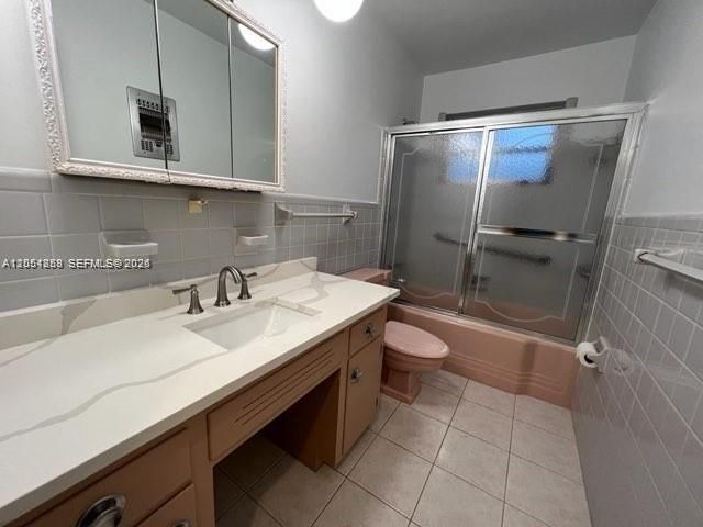 В аренду: $2,950 (2 спален, 2 ванн, 1294 Квадратных фут)