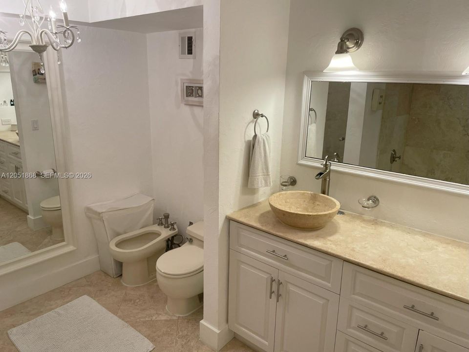 For Sale: $1,150,000 (3 beds, 2 baths, 1435 Square Feet)