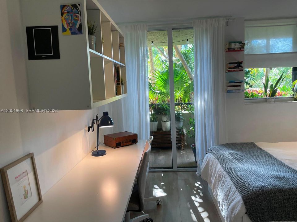 For Sale: $1,150,000 (3 beds, 2 baths, 1435 Square Feet)
