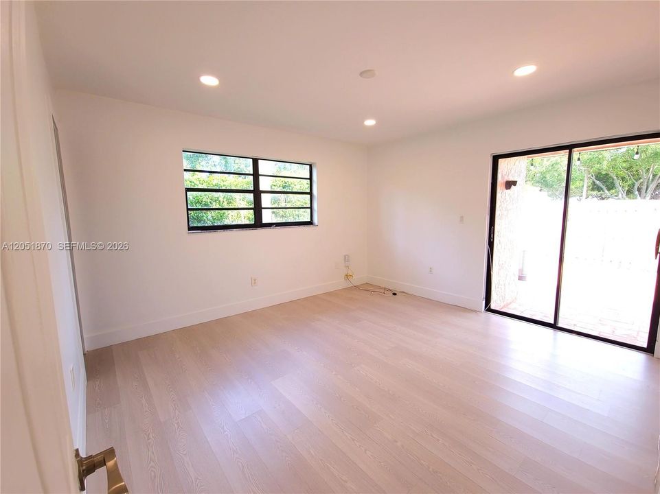 В аренду: $2,850 (3 спален, 2 ванн, 1059 Квадратных фут)