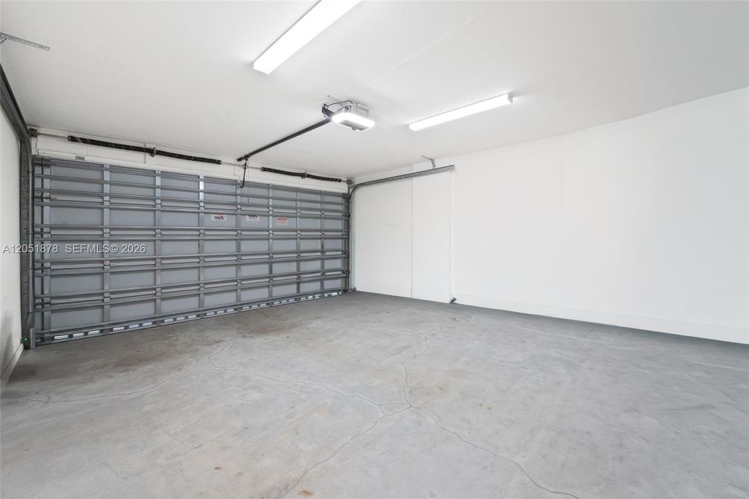 На продажу: $1,349,950 (3 спален, 3 ванн, 2446 Квадратных фут)