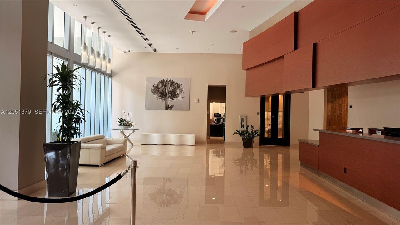 For Sale: $544,900 (2 beds, 2 baths, 1013 Square Feet)