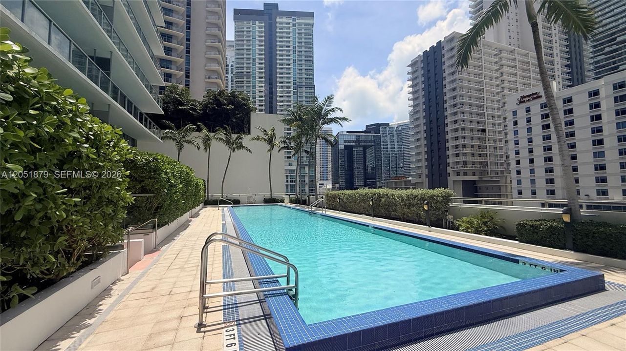 For Sale: $544,900 (2 beds, 2 baths, 1013 Square Feet)