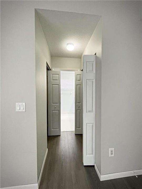 MasterWalkinCloset_b