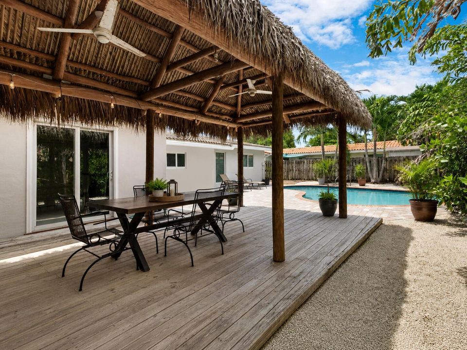 Tiki Hut
