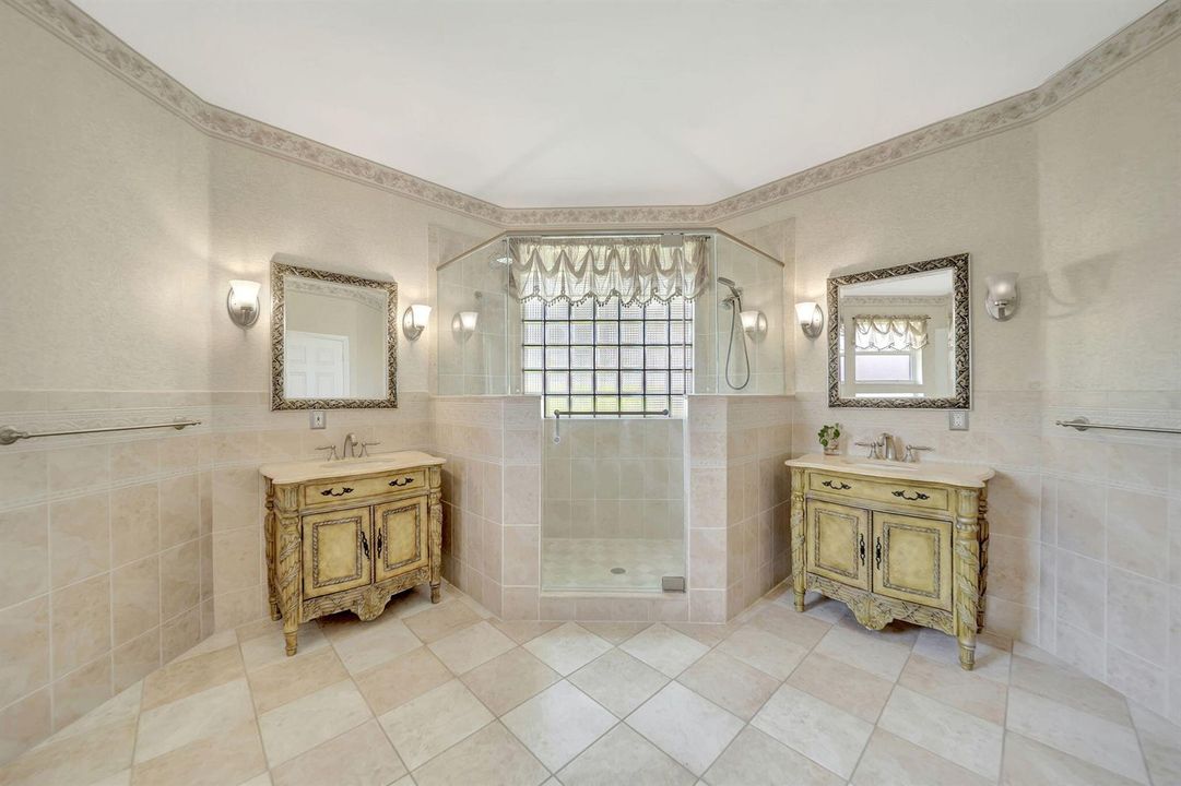 35_34-Master Bath