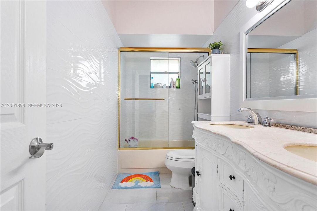 For Sale: $665,000 (3 beds, 2 baths, 1624 Square Feet)