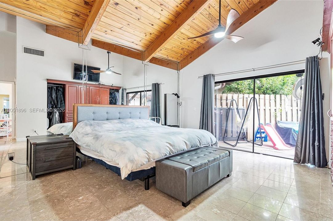 For Sale: $665,000 (3 beds, 2 baths, 1624 Square Feet)