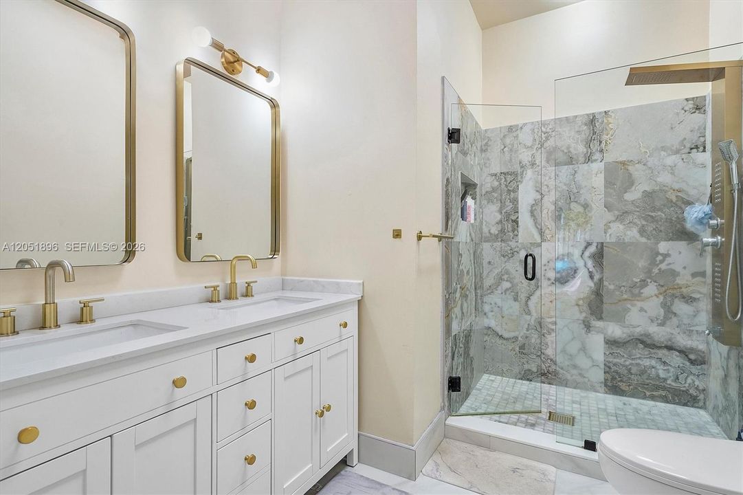 For Sale: $665,000 (3 beds, 2 baths, 1624 Square Feet)