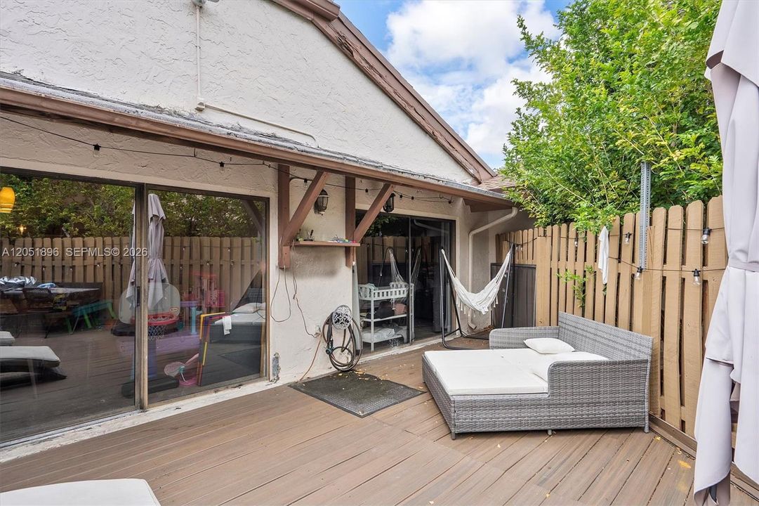 For Sale: $665,000 (3 beds, 2 baths, 1624 Square Feet)