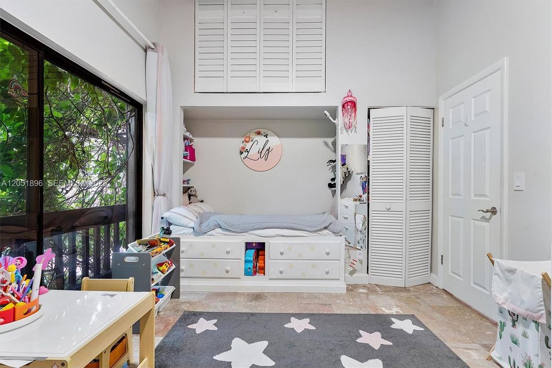 For Sale: $665,000 (3 beds, 2 baths, 1624 Square Feet)