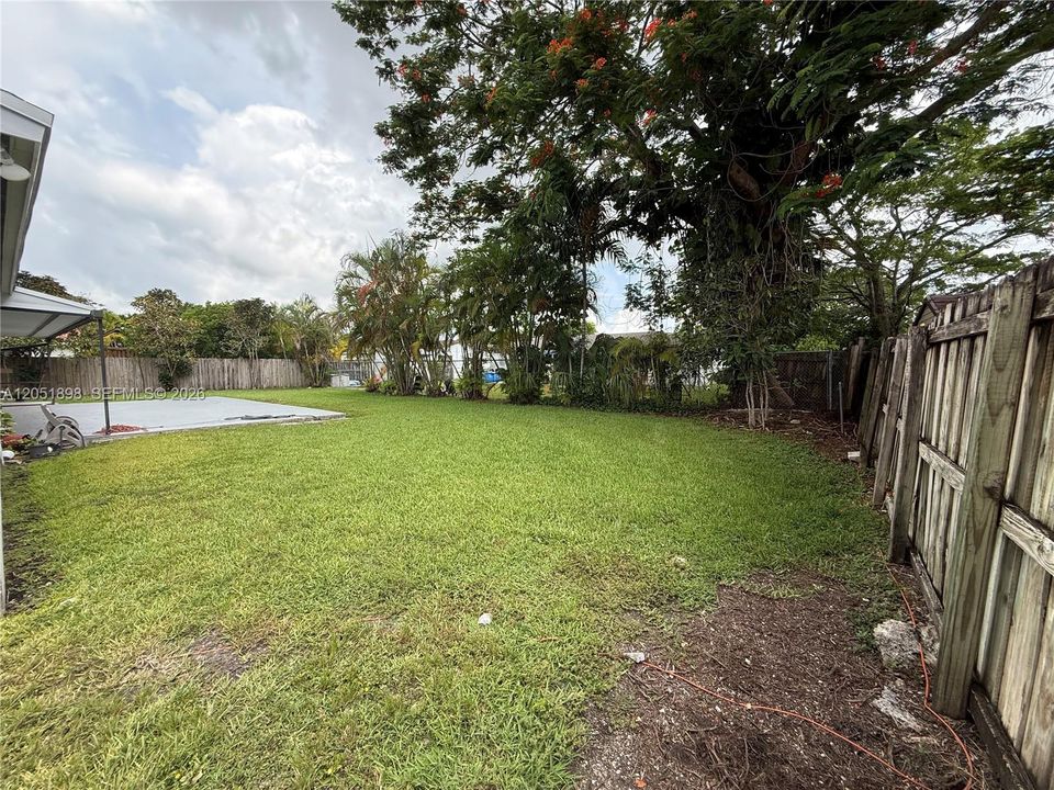 En Venta: $925,000 (5 camas, 3 baños, 2147 Pies cuadrados)