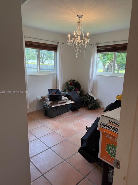 En Venta: $925,000 (5 camas, 3 baños, 2147 Pies cuadrados)
