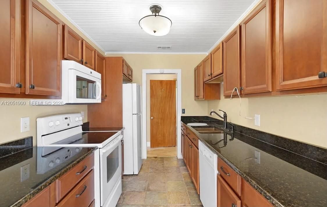 В аренду: $2,500 (2 спален, 2 ванн, 0 Квадратных фут)