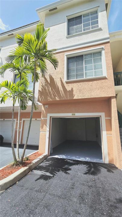 En Venta: $299,900 (1 camas, 1 baños, 714 Pies cuadrados)