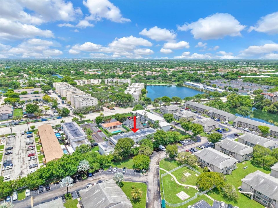 En Venta: $270,000 (2 camas, 2 baños, 824 Pies cuadrados)