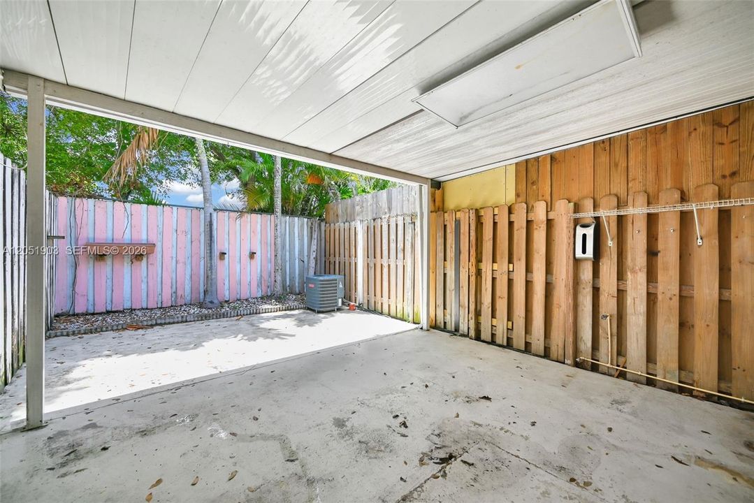 En Venta: $270,000 (2 camas, 2 baños, 824 Pies cuadrados)