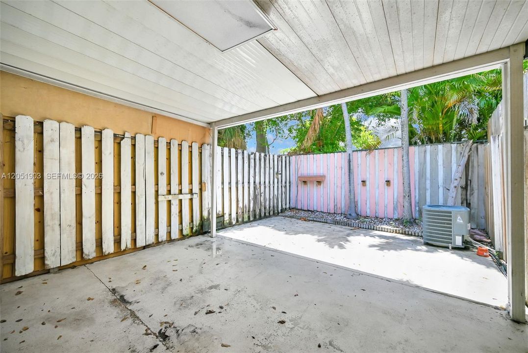 En Venta: $270,000 (2 camas, 2 baños, 824 Pies cuadrados)