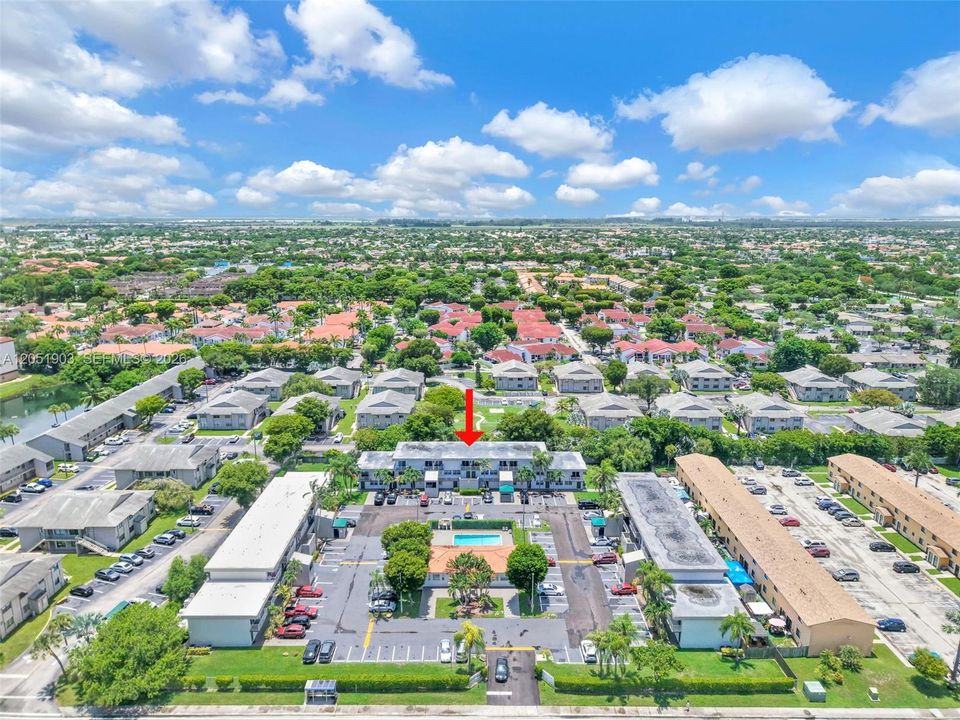 En Venta: $270,000 (2 camas, 2 baños, 824 Pies cuadrados)
