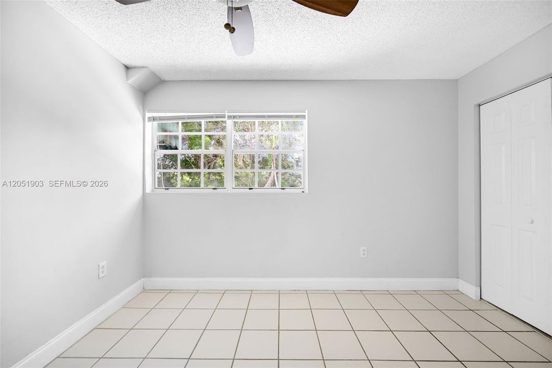 En Venta: $270,000 (2 camas, 2 baños, 824 Pies cuadrados)