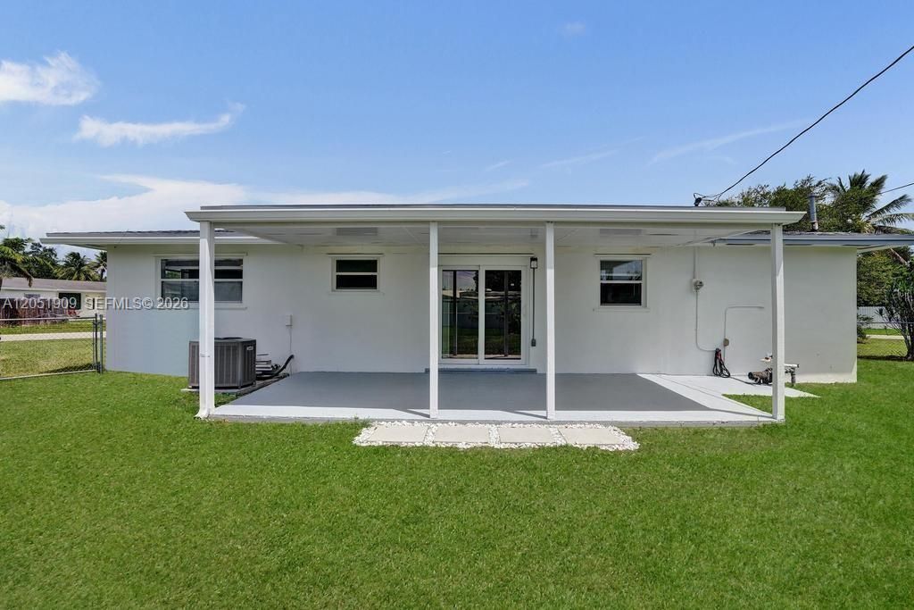 For Sale: $649,000 (4 beds, 2 baths, 1147 Square Feet)