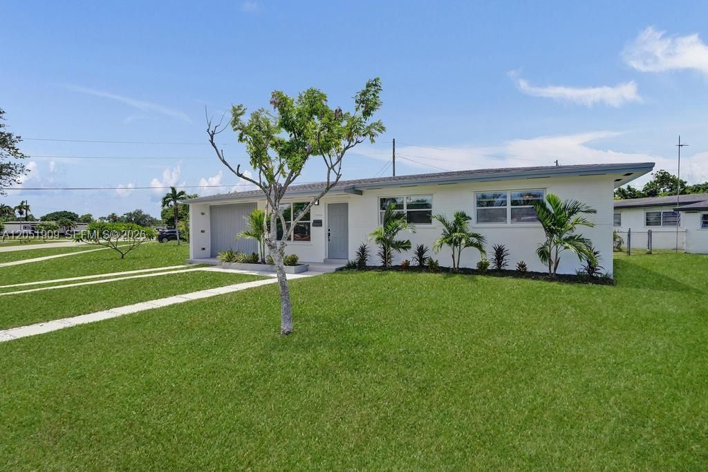 For Sale: $649,000 (4 beds, 2 baths, 1147 Square Feet)
