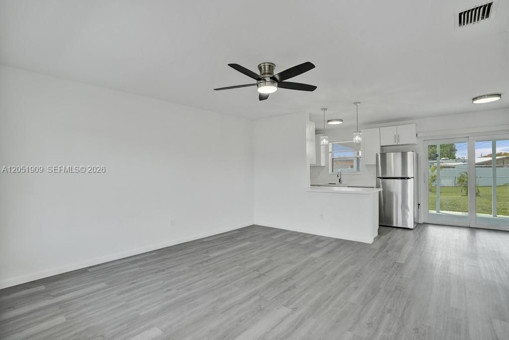 For Sale: $649,000 (4 beds, 2 baths, 1147 Square Feet)