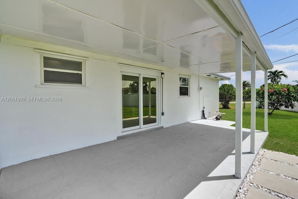 For Sale: $649,000 (4 beds, 2 baths, 1147 Square Feet)
