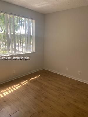 For Rent: $2,300 (3 beds, 2 baths, 1166 Square Feet)