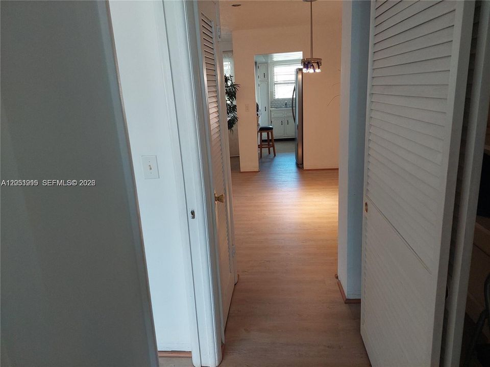 For Rent: $1,800 (1 beds, 1 baths, 660 Square Feet)