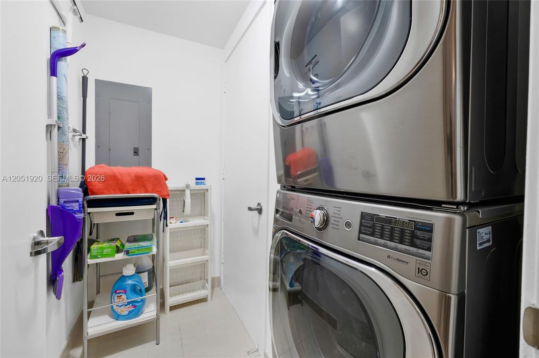 For Rent: $6,500 (2 beds, 2 baths, 1499 Square Feet)