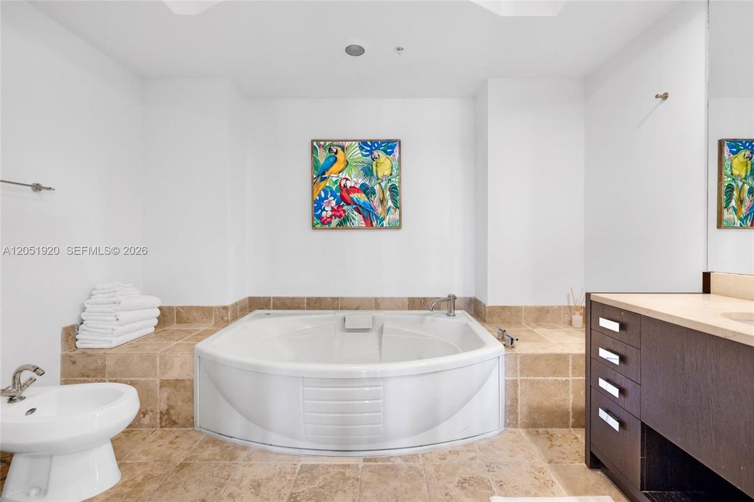 For Rent: $6,500 (2 beds, 2 baths, 1499 Square Feet)