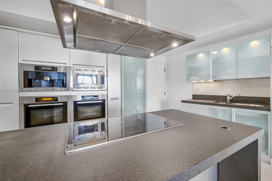 For Rent: $6,500 (2 beds, 2 baths, 1499 Square Feet)