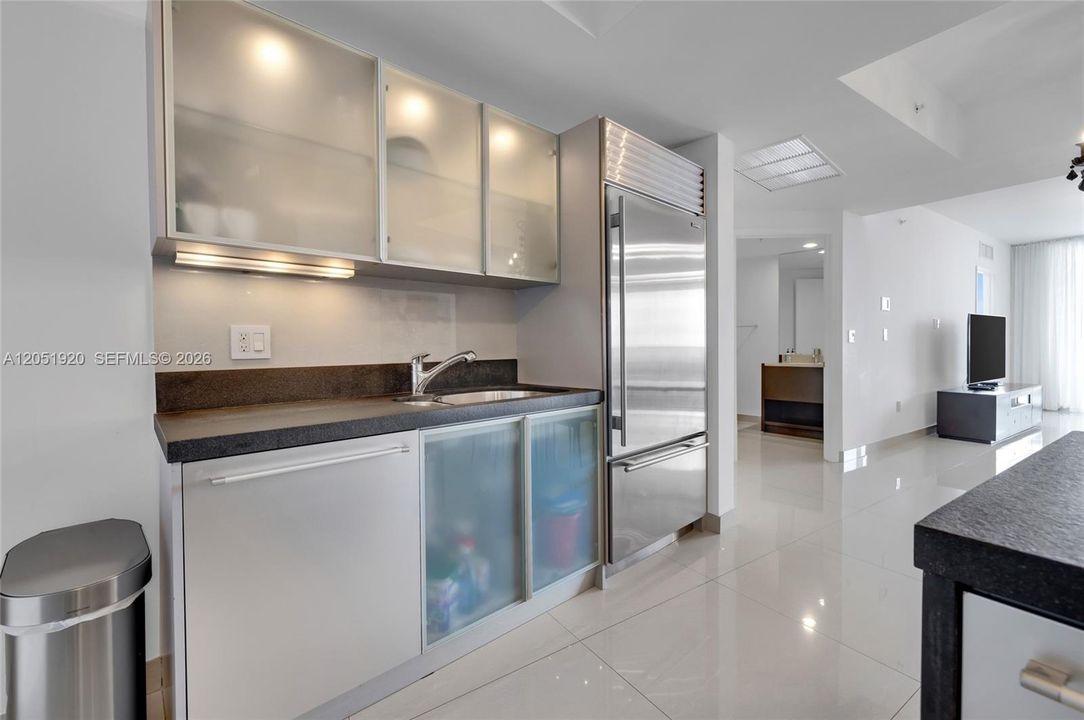 For Rent: $6,500 (2 beds, 2 baths, 1499 Square Feet)