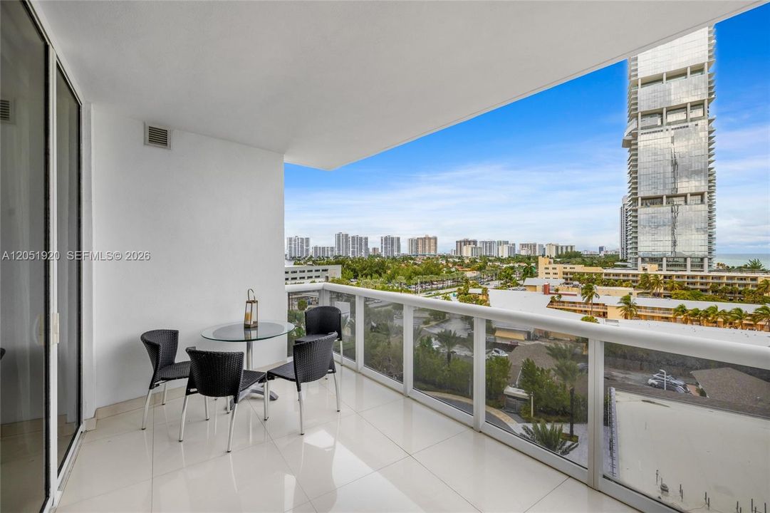 For Rent: $6,500 (2 beds, 2 baths, 1499 Square Feet)