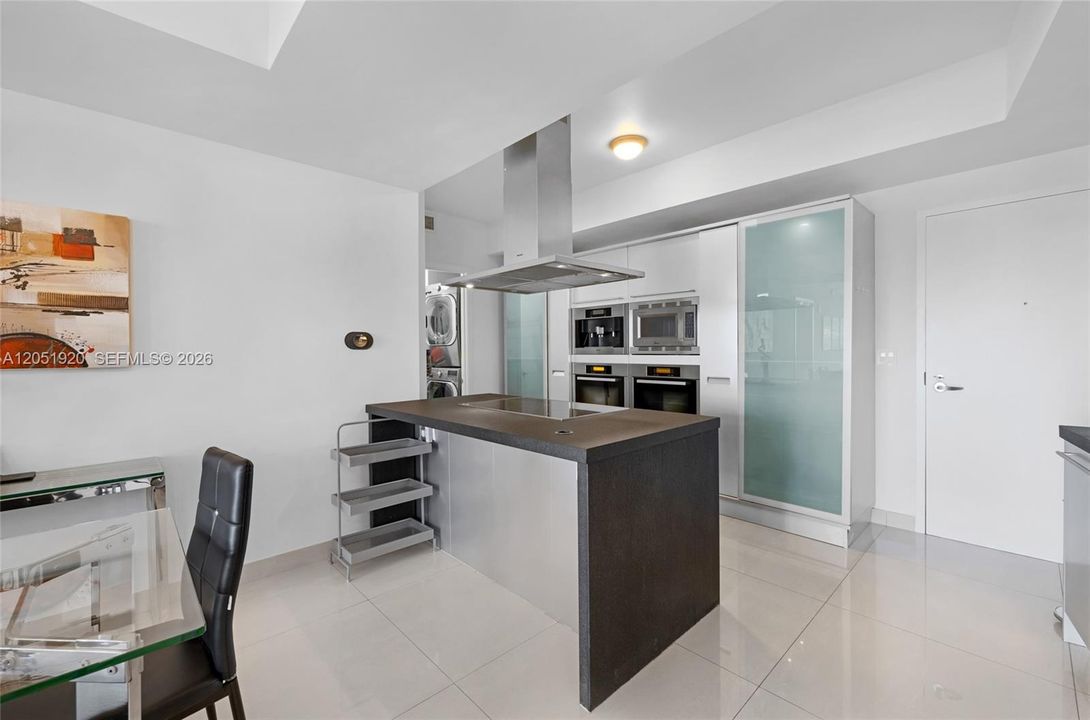 For Rent: $6,500 (2 beds, 2 baths, 1499 Square Feet)