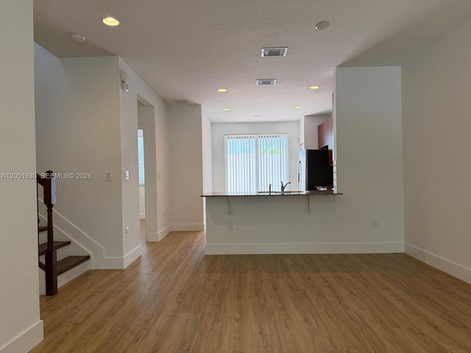 For Rent: $3,300 (3 beds, 3 baths, 1740 Square Feet)