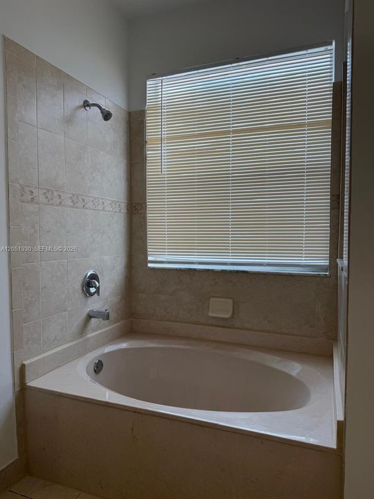 For Rent: $3,300 (3 beds, 3 baths, 1740 Square Feet)