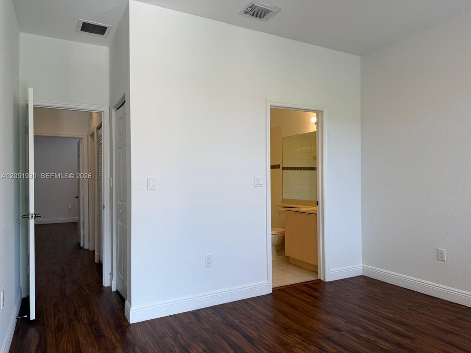 For Rent: $3,300 (3 beds, 3 baths, 1740 Square Feet)