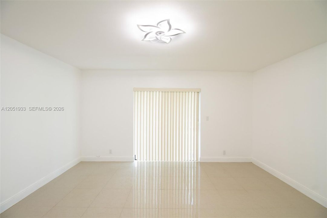 For Rent: $2,800 (2 beds, 2 baths, 1060 Square Feet)