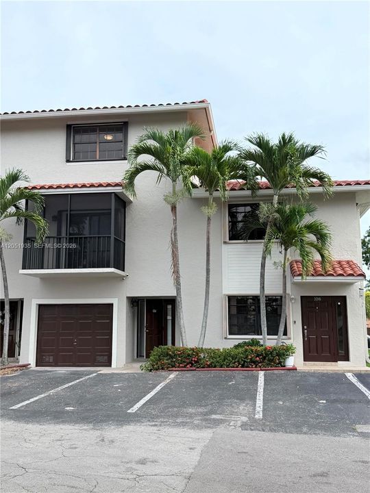 En Venta: $390,000 (3 camas, 3 baños, 1364 Pies cuadrados)